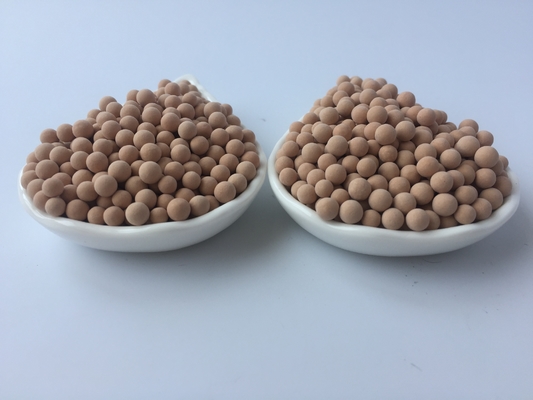 Qualität  13X Molecular Sieve Desiccant PH Value 6-8 Particle Size 3.0mm -5.0mm Fabrik