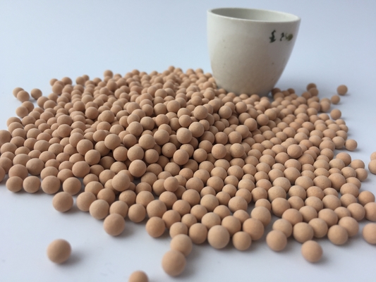 Molekulare Siebdesiccant-Verpackung in Granulatform 4A Feuchtigkeit WT ≤ 1,5% Bulkdichte G/Ml ≥ 0.72