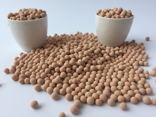 Molekulare Siebdesiccant-Verpackung in Granulatform 4A Feuchtigkeit WT ≤ 1,5% Bulkdichte G/Ml ≥ 0.72